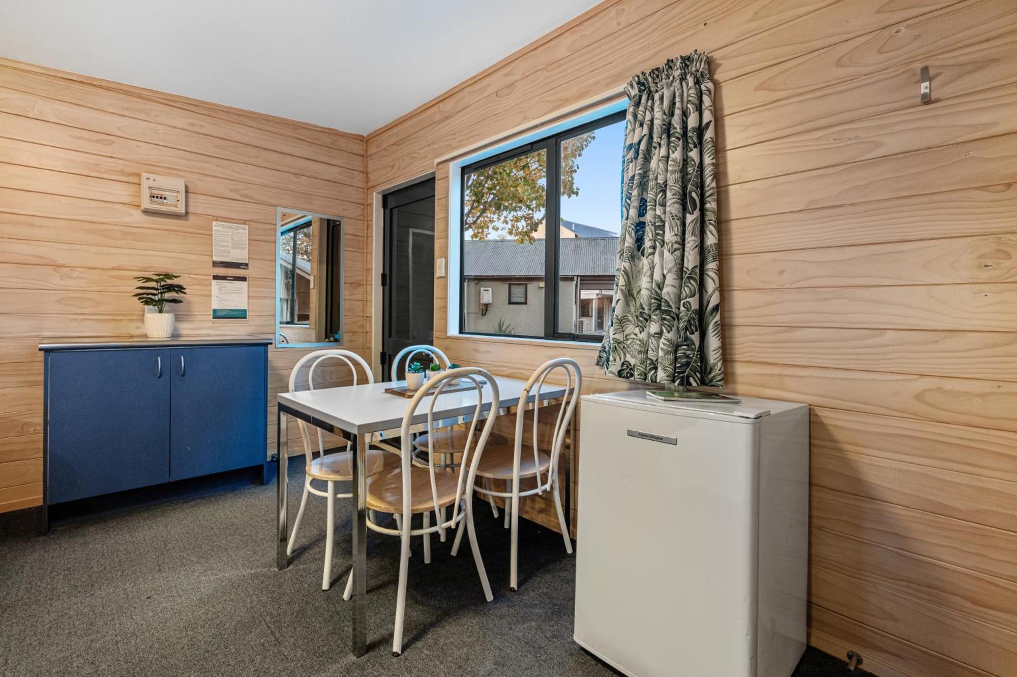 Tasman Holiday Parks - Christchurch Eksteriør bilde A kitchen in a motel