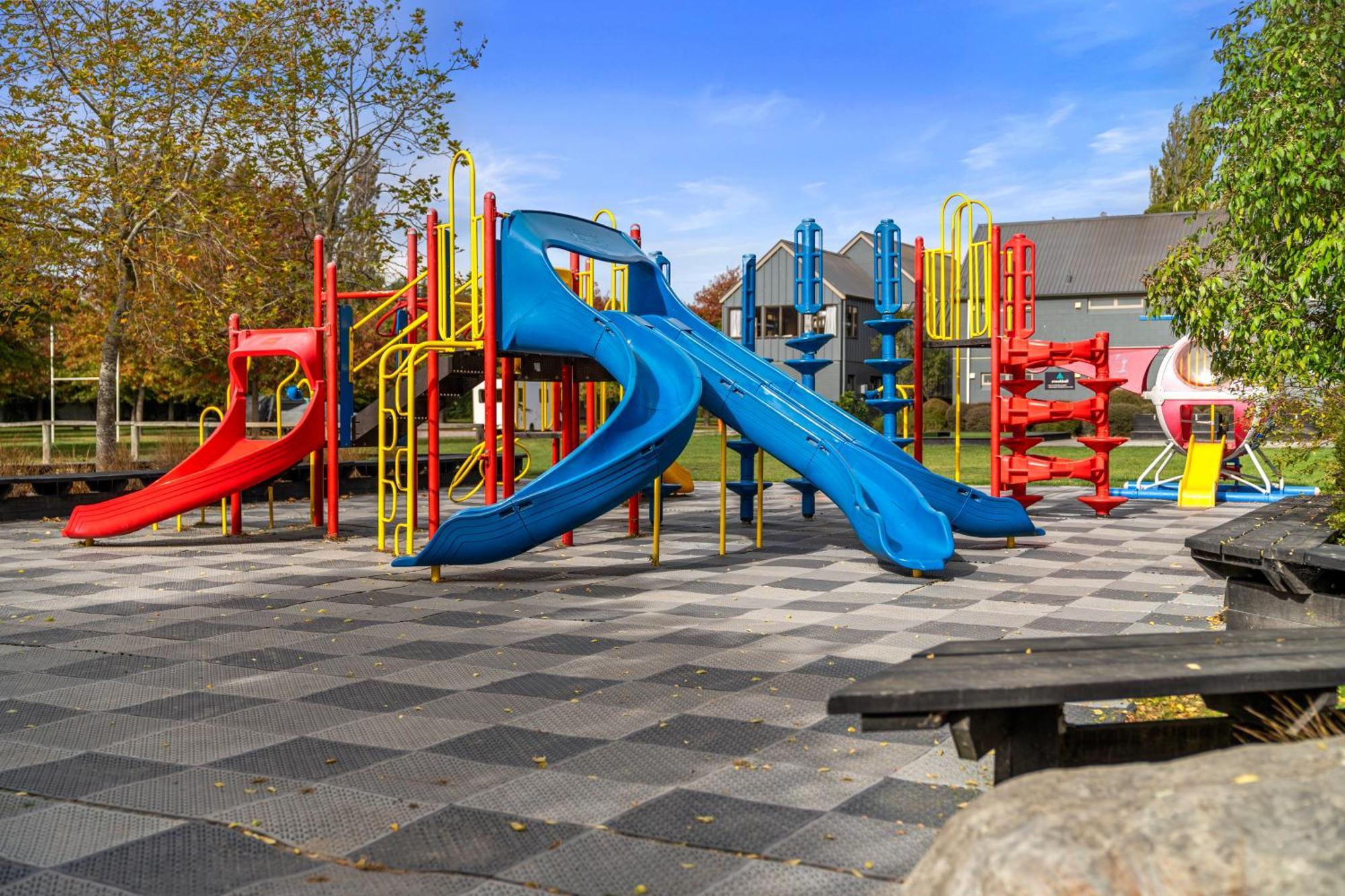 Tasman Holiday Parks - Christchurch Eksteriør bilde Playground in the Netherlands